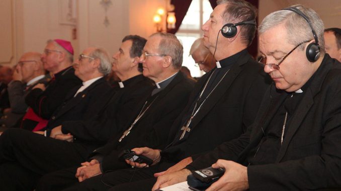 Biskupi z całej Europy obradowali jak przekonać do przyjmowania migrantów