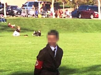 Nauczycielka przebrała synka za Hitlera na Halloween