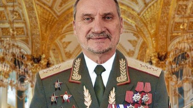 Macierewicz ujawnił wojskowe tajemnice