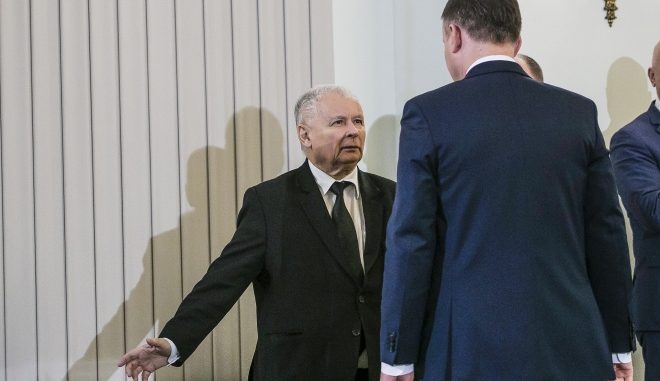 Kaczyński kpi w żywe oczy