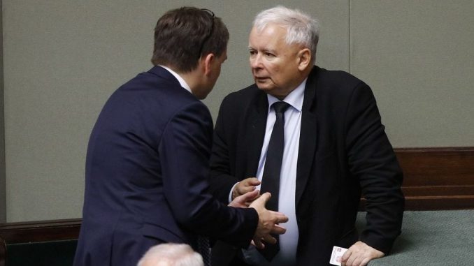 sondaż to cios dla Kaczyńskiego