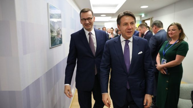 Włosi nie panikują jak polski rząd