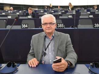 Budżet UE zatwierdzony przez Radę Europejską. Cimoszewicz: Polska jest postrzegana jako awanturnik