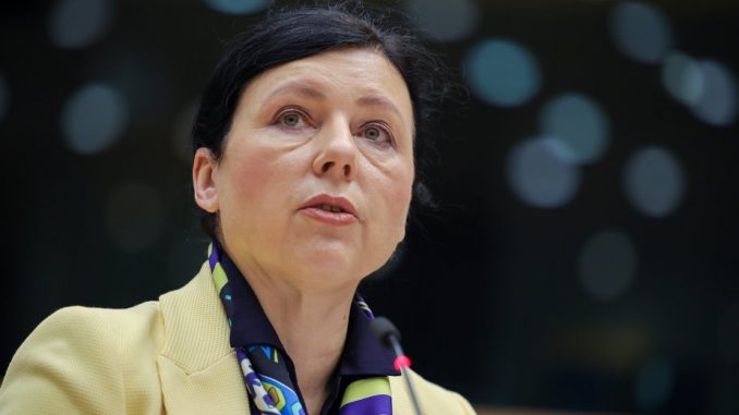Wiceprzewodnicząca KE: już wkrótce zajmiemy się Polską i Węgrami