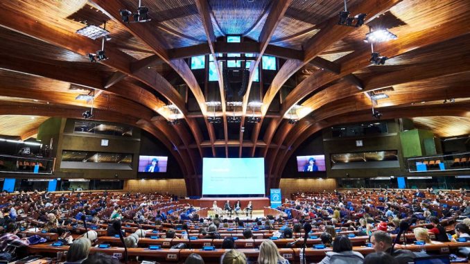 Rada Europy krytycznie o demokracji w Polsce w 2020 roku. Dotarliśmy do treści raportu