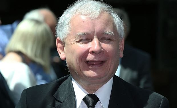 Kaczyński z HIPER podwyżką emerytury! Sam sobie ją przyznał