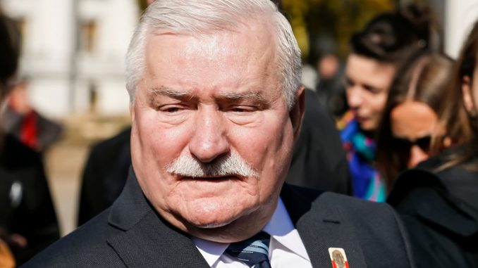 Wałęsa staje na czele walki o wolność słowa