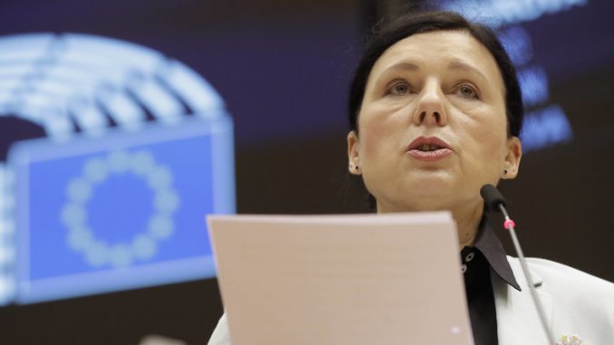 Komisja Europejska zainteresuje się wyborami RPO w Polsce