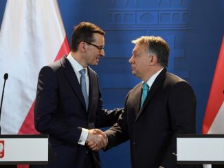 Sojusz z Węgrami kosztuje Polskę coraz więcej