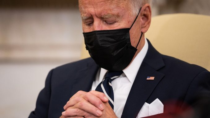 Joe Biden zasnął podczas spotkania z premierem Izraela? Nagranie hitem sieci