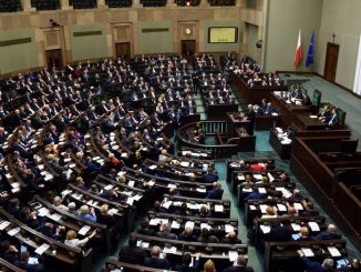 1,2 mln zł rocznie na utrzymanie jednego posła! To nie żart. Mamy budżet Kancelarii Sejmu na 2022 r.