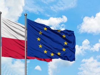 Wstrzymane miliardy euro dla Polski. Kilka krajów popiera KE