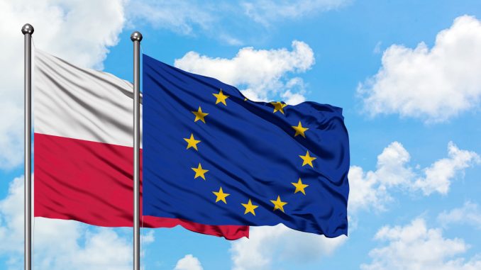 Wstrzymane miliardy euro dla Polski. Kilka krajów popiera KE