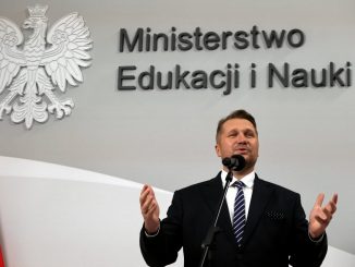 Student z Włocławka troluje ministra Czarnka. Poseł Borowiak: Niedawno wygłaszał inne tezy