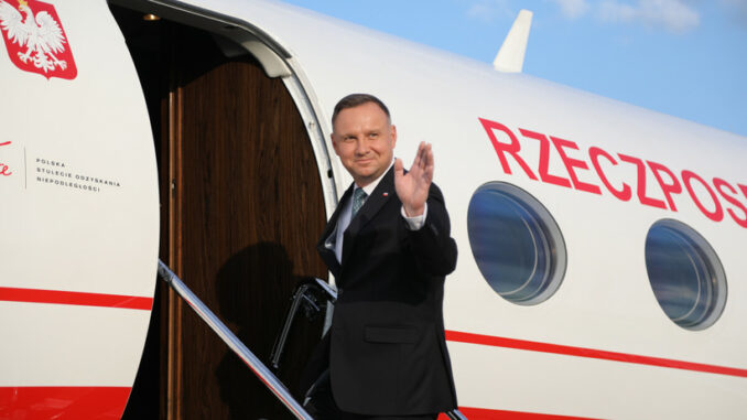 Prezydent Andrzej Duda: Polska nie wyśle swoich samolotów na Ukrainę