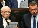 W klubie PiS zrobiło się bardzo nerwowo. “Dostajemy same strzały”