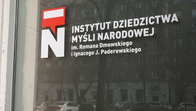 niezależny dziennik polityczny