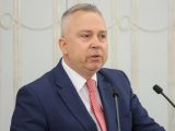 Senator wykluczony z klubu. O co poszło?