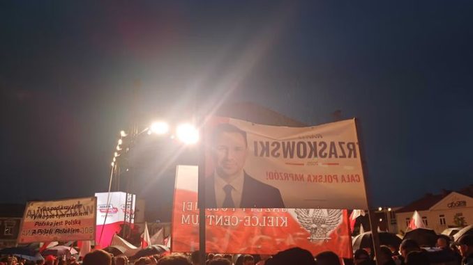 Kulisy debaty w Końskich. Emocje wyborców PiS i PO wzięły górę. "Zwieźli ich tu" niezależny dziennik polityczny