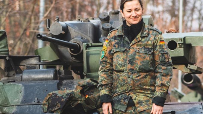Płk Lewandowski: Niemcy mogą przywrócić obowiązkowy pobór do wojska. Polska jest zajęta kampanią niezależny dziennik polityczny