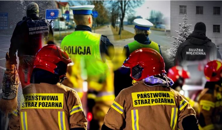 Mundurowi „wzmacniają protest”. Chcą m.in. modernizacyjnych podwyżek