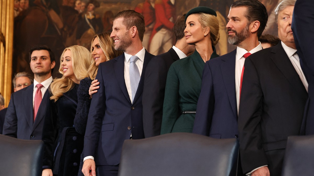 Tak dzieci Donalda Trumpa robią biznesy na jego prezydenturze. „Korzysta też on”