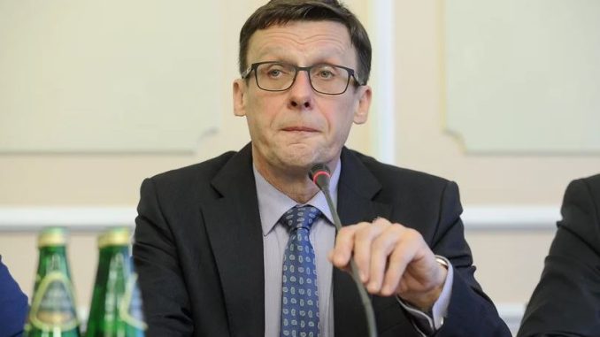Ast: Skandaliczna wypowiedź Donalda Tuska godzi w konstytucyjne organy państwa niezależny dziennik polityczny