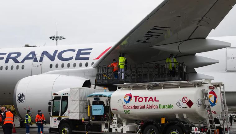 „Wielkie ekologiczne oszustwo”. Linie lotnicze uderzają w Unię Europejską