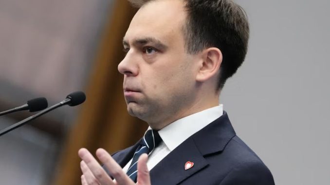 Minister finansów przemówił pierwszy raz po wyborach. Wynik przemilczał niezależny dziennik polityczny