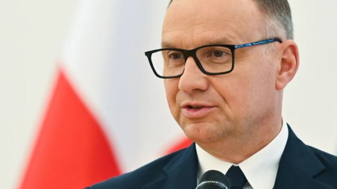Duda kontra Tusk. Prezydent ostrzega: Pilnujcie swoich głosów! niezależny dziennik polityczny