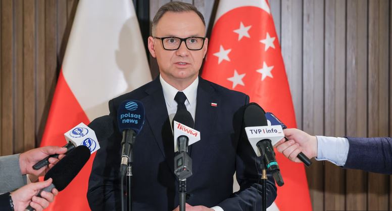 Andrzej Duda ostro o części sędziów. „Oszaleli, poniewierają innymi sędziami”