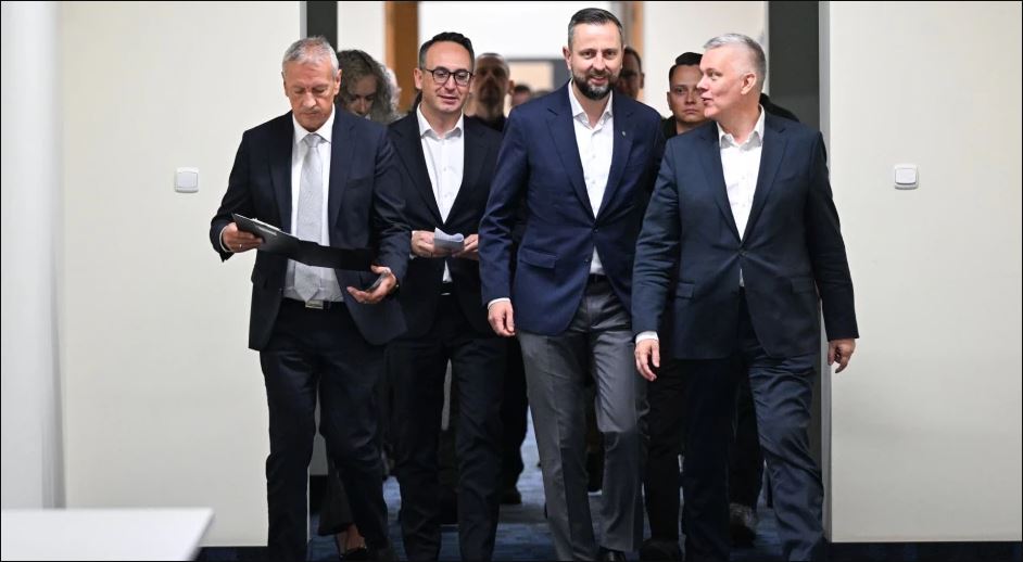 Rekonstrukcja rządu nie idzie w dobrym kierunku? Eksperci surowi w ocenie. „Absurdalna konstrukcja”