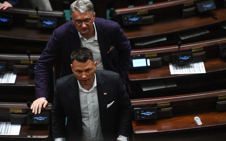 „Partia dziadersów” – Konfederacja w powyborczym raporcie punktuje PO