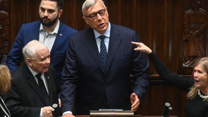 niezależny dziennik polityczny