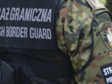 Policjanci z Częstochowy zatrzymali 27-letniego obywatela Ukrainy, który podczas interwencji znieważył funkcjonariuszy, naruszył ich nietykalność cielesną i zniszczył radiowóz