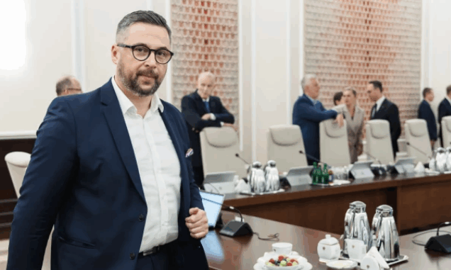 niezależny dziennik polityczny