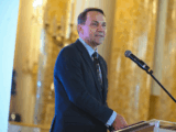 Sikorski tworzy nowe środowisko. Ekspert nie ma wątpliwości