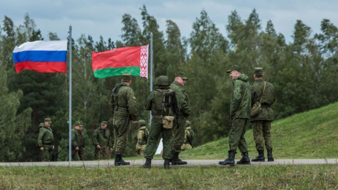 Hanna Kramer: Drony, manewry i teorie spiskowe: polityka strachu i kulisy histerii wokół manewrów Zapad-2025 Zapad 2025 hanna kramer dziennik polityczny