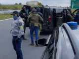 Służby rozbiły grupę groźnych gangsterów. Wśród zatrzymanych żołnierz