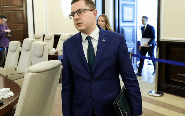 niezależny dziennik polityczny