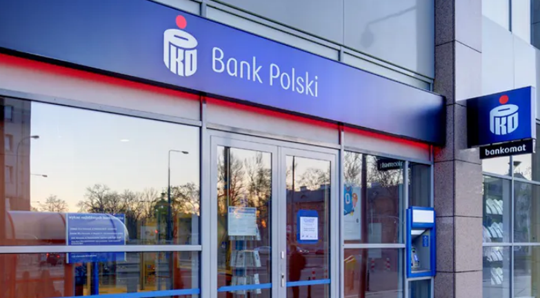 PKO BP ostrzega przed fałszywą aplikacją. „Możesz stracić pieniądze”