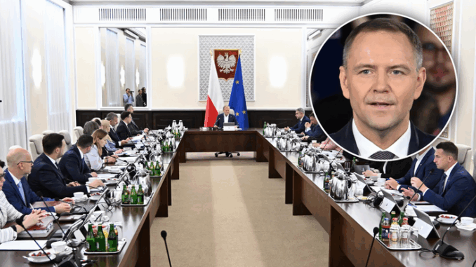 niezależny dziennik polityczny