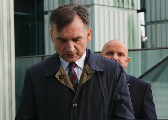 Ziobro odpowiada Tuskowi. „Zdeprawowanej władzy należy stawić opór”