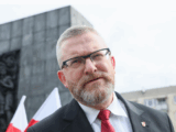 Immunitet Grzegorza Brauna. Komisja JURI wydała opinię