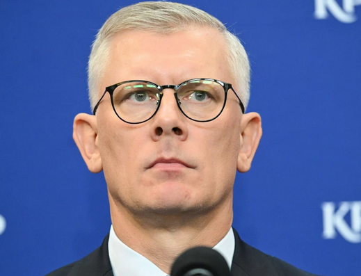 „Będę sypał piachem w tryby”. Cenckiewicz mocno odpowiada Tuskowi i Siemoniakowi