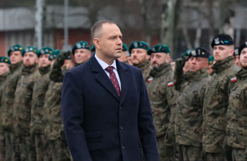 „Kompletna bzdura”. Fala komentarzy po słowach Nawrockiego ws. migów