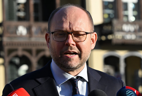 niezależny dziennik polityczny