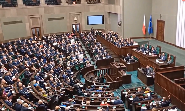 niezależny dziennik polityczny