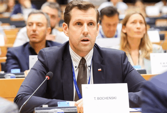 niezależny dziennik polityczny