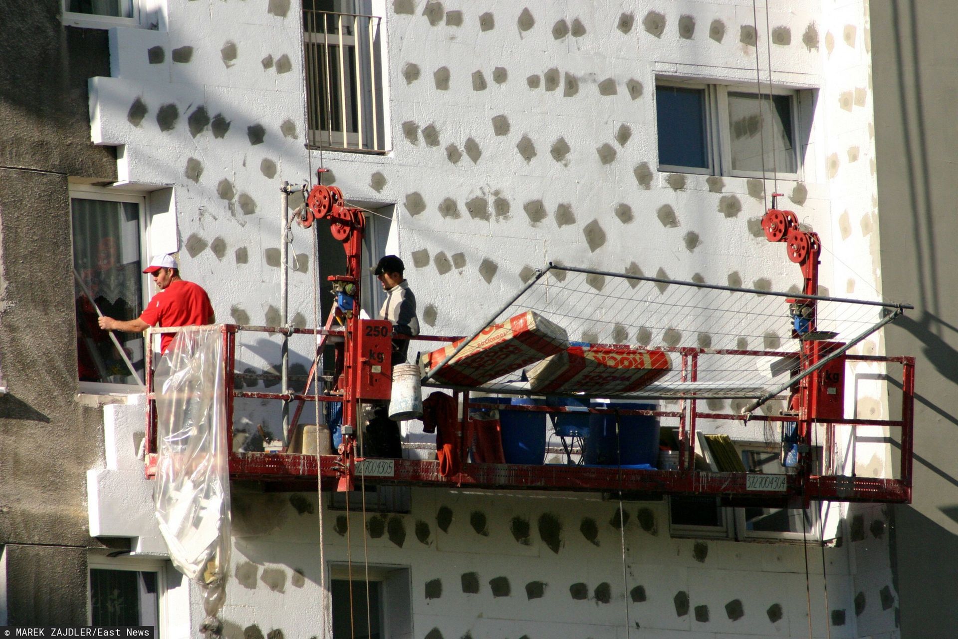 Kryzys na rynku styropianu: Efekty wojny w Iranie odczuwalne w Polsce